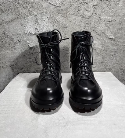 424 combat-style leather boots